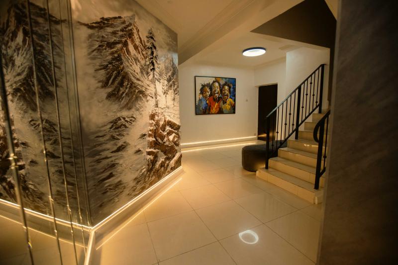 Entrance / Foyer