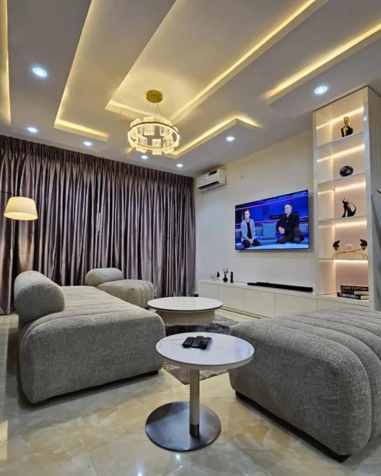 Living Room / Lounge