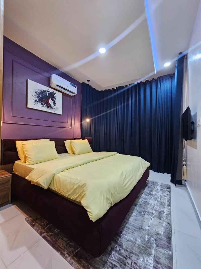 Guest Bedroom(s)