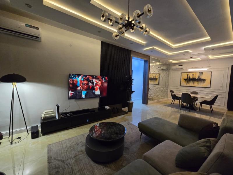 Living Room / Lounge