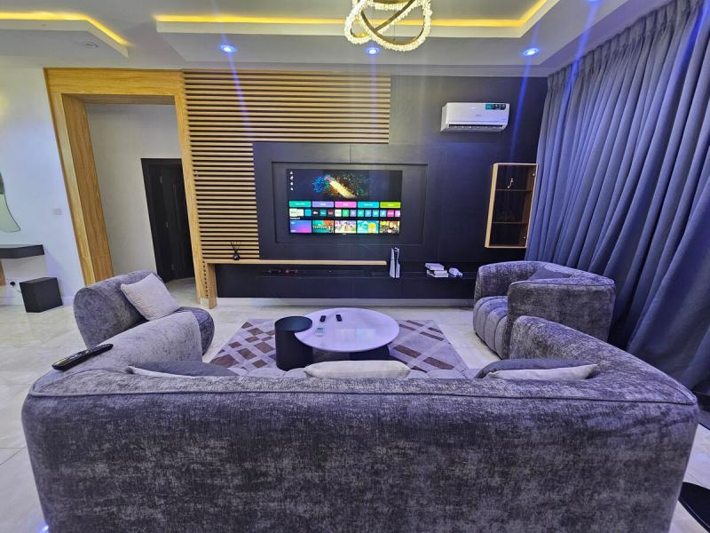 Living Room / Lounge